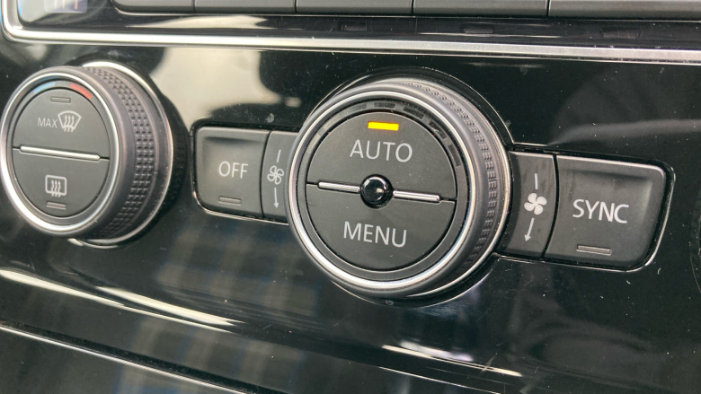 Volkswagen Golf 1.4 TSI GTE 5dr DSG Hatchback